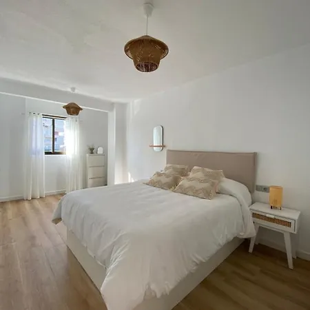 San Juan Beach, White House El Campello